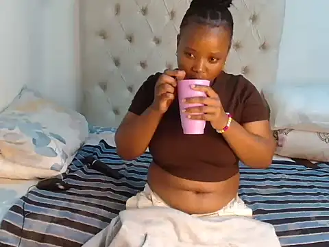 Lihle 00 online show from 06/13/26, 06:50