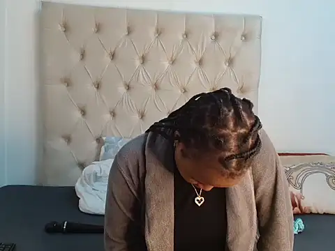 Lihle 00 online show from 06/20/26, 06:54