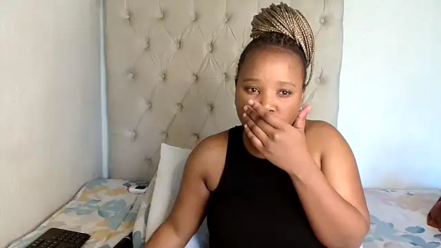 Lihle 00 online show from 07/21/26, 10:39