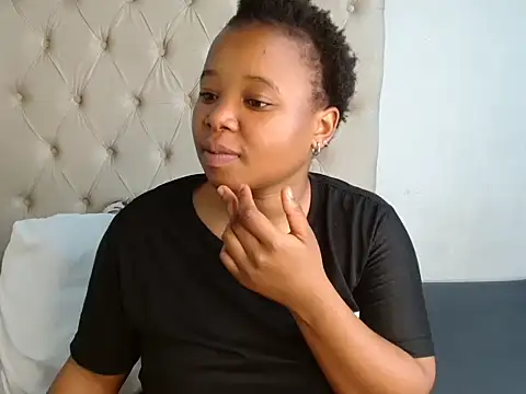 Lihle 00 online show from 07/28/26, 03:02
