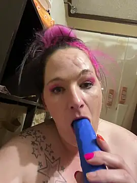 DanielleVineyard online show from 06/04/26, 12:49