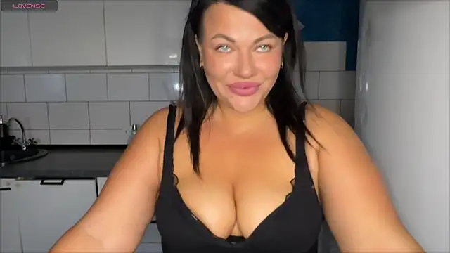 Annbigass online show from 06/19/26, 03:44