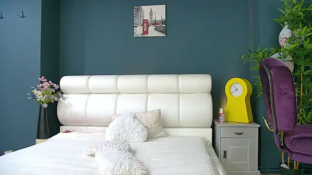 Tiny Tease online show from 06/02/26, 08:00