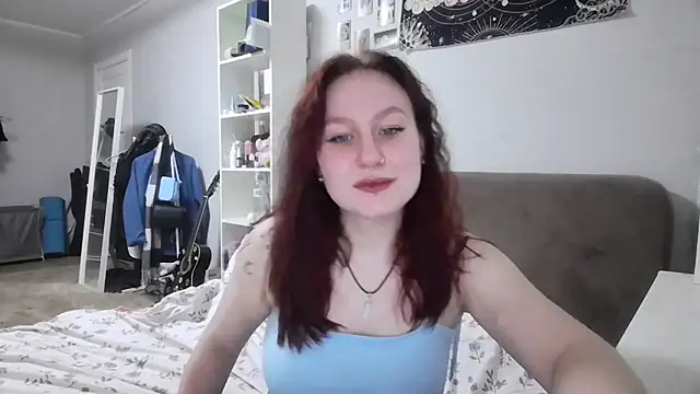 Snapshot of LoiseLovetto chatting on 06/10/26, 06:29 LoiseLovetto online show from 06/10/26, 06:29