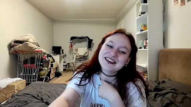 LoiseLovetto online show from 06/21/26, 06:43