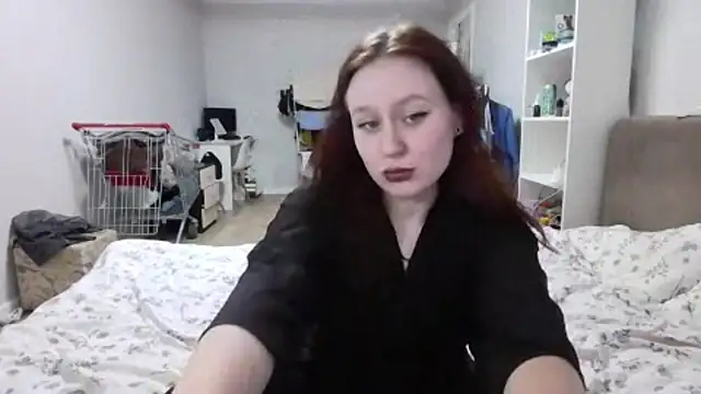 LoiseLovetto online show from 06/24/26, 05:23