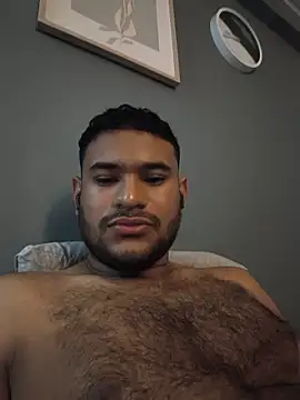 Snapshot of Leonargg chatting on 06/12/26, 02:43 Leonargg online show from 06/12/26, 02:43