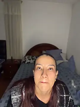 Snapshot of ArielFerrara chatting on 06/14/26, 06:48 ArielFerrara online show from 06/14/26, 06:48