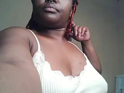Snapshot of Lillybee74 chatting on 06/18/26, 08:13 Lillybee74 online show from 06/18/26, 08:13