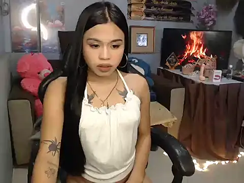 Snapshot of Salomesalvi chatting on 06/08/26, 04:57 Salomesalvi online show from 06/08/26, 04:57