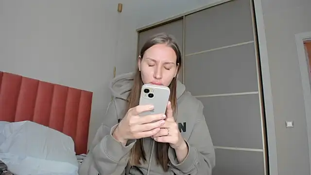 Snapshot of SofiClimbing chatting on 01/12/25, 08:57 SofiClimbing online show from 01/12/25, 08:57