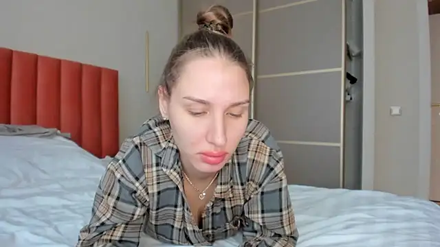 Snapshot of SofiClimbing chatting on 02/02/25, 02:38 SofiClimbing online show from 02/02/25, 02:38