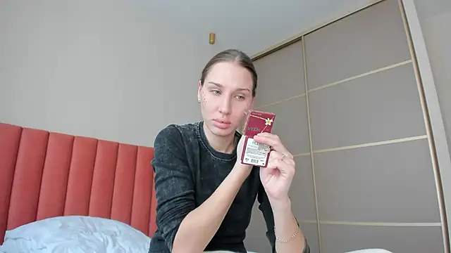 Snapshot of SofiClimbing chatting on 02/08/25, 04:25 SofiClimbing online show from 02/08/25, 04:25