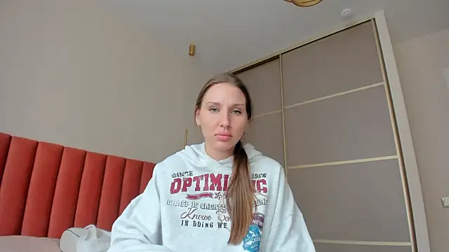 Snapshot of SofiClimbing chatting on 03/11/25, 06:53 SofiClimbing online show from 03/11/25, 06:53