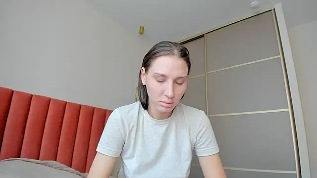 Snapshot of SofiClimbing chatting on 03/17/25, 05:23 SofiClimbing online show from 03/17/25, 05:23