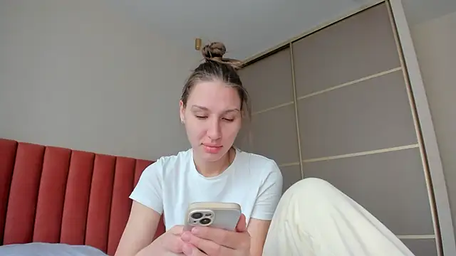 Snapshot of SofiClimbing chatting on 03/20/25, 02:51 SofiClimbing online show from 03/20/25, 02:51