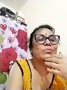 chatterjeesayani567 online show from 07/28/26, 02:24