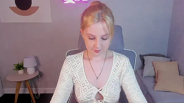 Violeta Paul online show from 07/21/26, 12:57