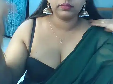 Snapshot of Tamil_hot_Meenu chatting on 06/13/26, 07:06 Tamil hot Meenu online show from 06/13/26, 07:06