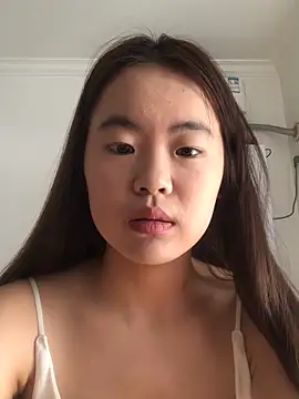YiYi5520 online show from 06/02/26, 05:42