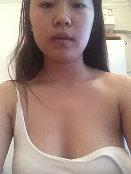 YiYi5520 online show from 06/05/26, 10:10