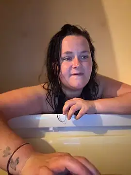 Snapshot of CurvyScarlett69 chatting on 06/03/26, 09:53 CurvyScarlett69 online show from 06/03/26, 09:53