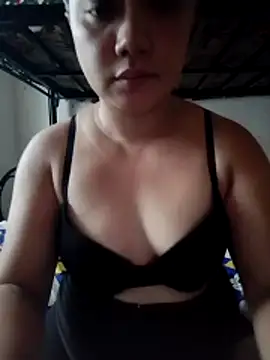 Snapshot of prettydora_ chatting on 06/03/26, 02:25 prettydora online show from 06/03/26, 02:25