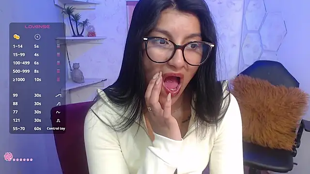 Hailey Adams online show from 07/08/26, 02:32
