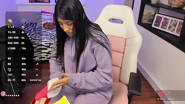 Hailey Adams online show from 07/20/26, 11:23