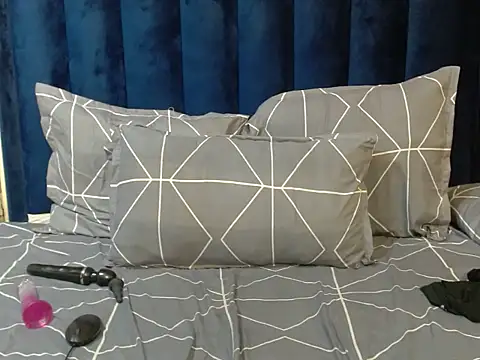 Goldenbutchy23 online show from 06/07/26, 12:59