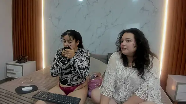 genesis y moon online show from 07/11/26, 12:30