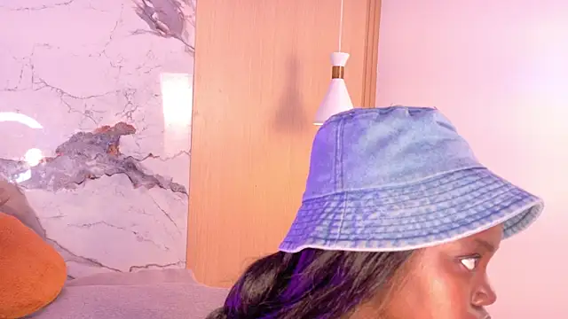EmiilyLovex online show from 07/22/26, 01:03