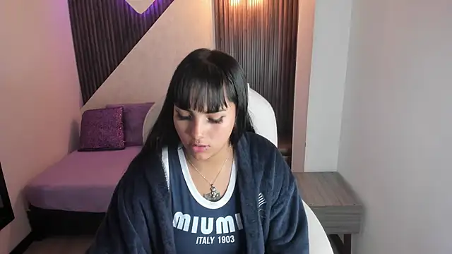 Snapshot of Bella_Raven chatting on 06/08/26, 11:32 Bella Raven online show from 06/08/26, 11:32