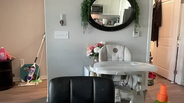 maddiliz online show from 11/18/25, 06:01