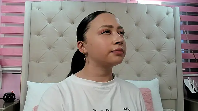 Snapshot of alana_taylor_bss chatting on 06/11/26, 08:29 alana taylor bss online show from 06/11/26, 08:29