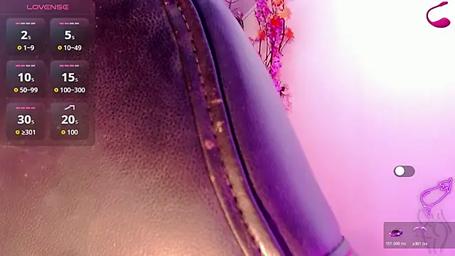Honey Balenciaga online show from 06/11/26, 07:12