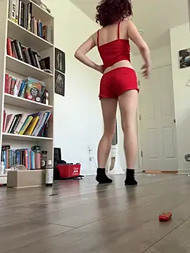 petitewhitebaee online show from 07/02/26, 07:31