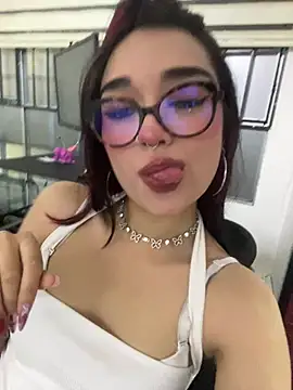 Start xmoonx online show from 07/08/26, 03:33
