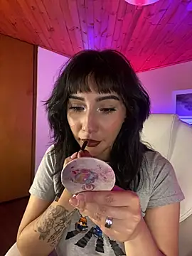 Snapshot of Zaira_pink chatting on 06/04/26, 03:12 Zaira pink online show from 06/04/26, 03:12