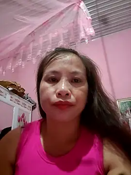 Snapshot of Yai_baby chatting on 06/05/26, 02:56 Yai baby online show from 06/05/26, 02:56