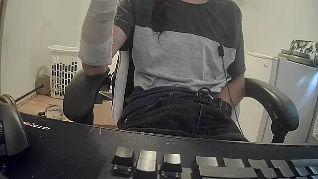 zigzog  online show from 07/08/26, 12:48