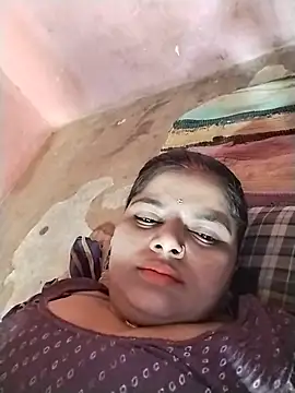 Snapshot of HOpooja356l chatting on 06/12/26, 06:01 HOpooja356l online show from 06/12/26, 06:01