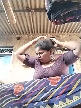 Snapshot of HOpooja356l chatting on 06/13/26, 12:58 HOpooja356l online show from 06/13/26, 12:58