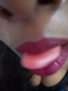 Sexy-Zeenat online show from 06/12/26, 06:23