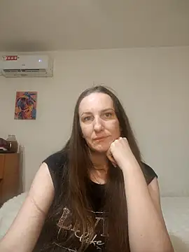 Snapshot of Yevgeshka-Milashka chatting on 12/14/25, 05:13 Yevgeshka-Milashka online show from 12/14/25, 05:13