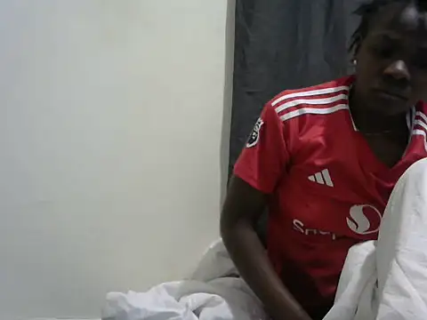 QueenSar online show from 07/19/26, 02:04