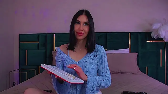 KaylaMous online show from 07/25/26, 06:16
