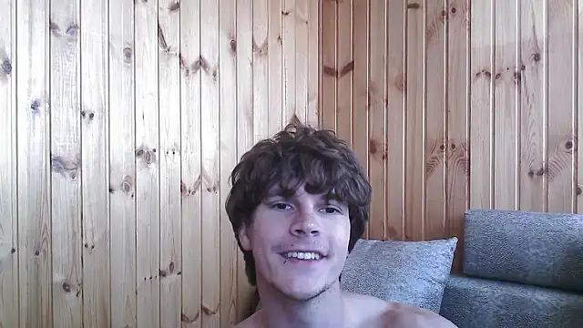 Snapshot of Eric_Crush chatting on 07/21/26, 04:04 Eric Crush online show from 07/21/26, 04:04