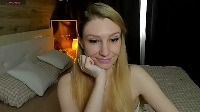 ReginaAmour online show from 06/03/26, 01:03