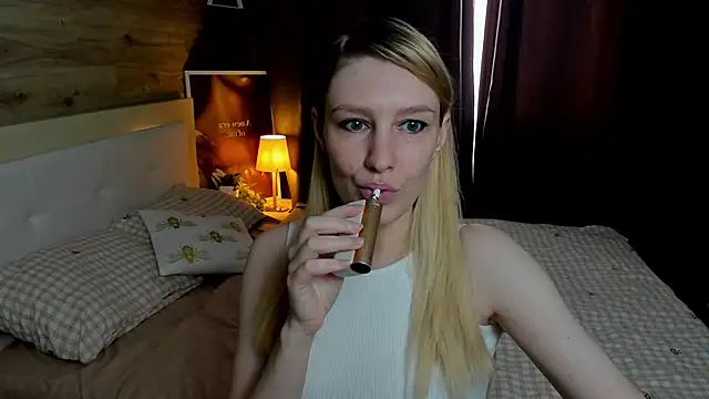 ReginaAmour online show from 06/04/26, 01:17